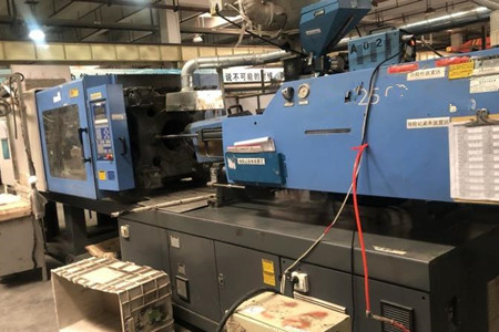 如何降低混雙色注塑機(jī)采購(gòu)成本？技巧分析！