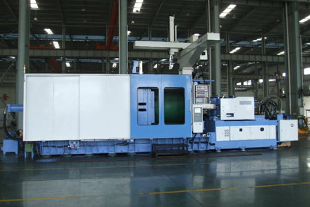 PVC管件注塑機啟動前需要做哪些準(zhǔn)備工作？